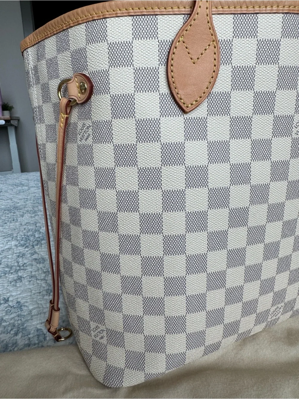 Louis Vuitton Neverfull MM Tote in Damier Azur with Rose Ballerine Interior